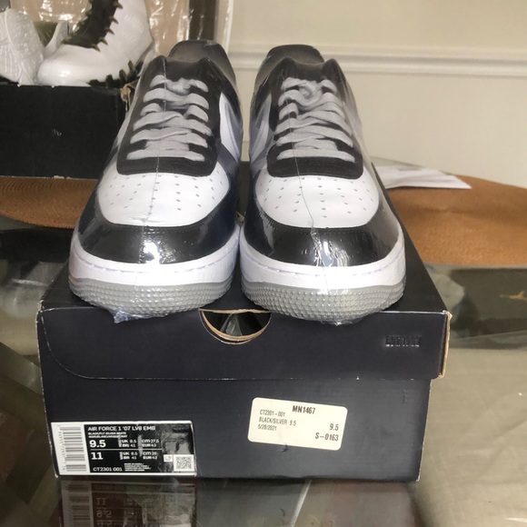 Air Force 1 '07 LV8 EMB - Picture 1 of 5